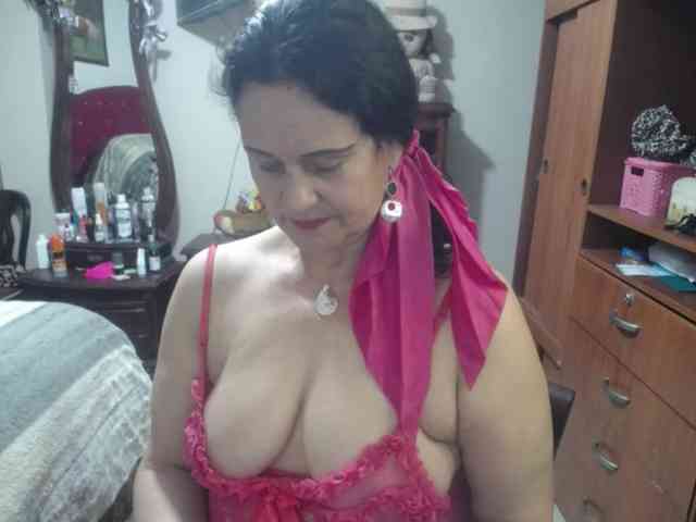 jazmin-mature webcam