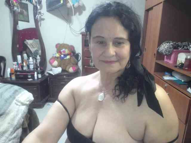 jazmin-mature webcam