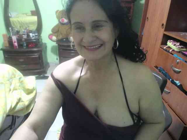 jazmin-mature webcam