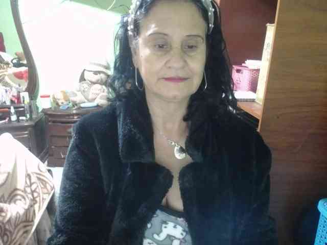 jazmin-mature