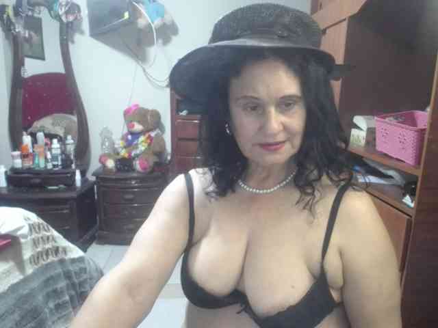 jazmin-mature webcam