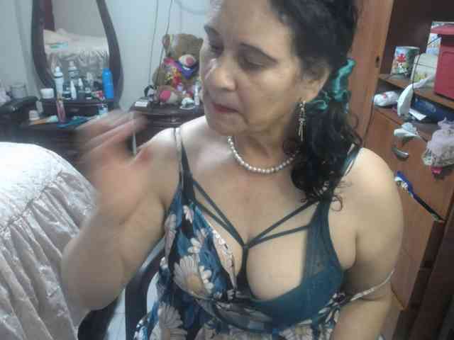 jazmin-mature webcam