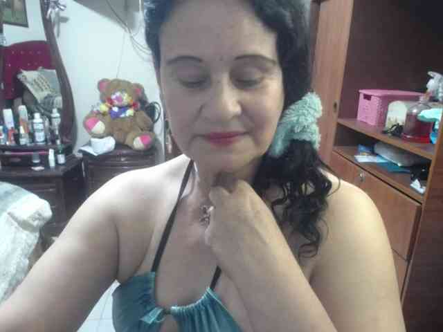 jazmin-mature webcam