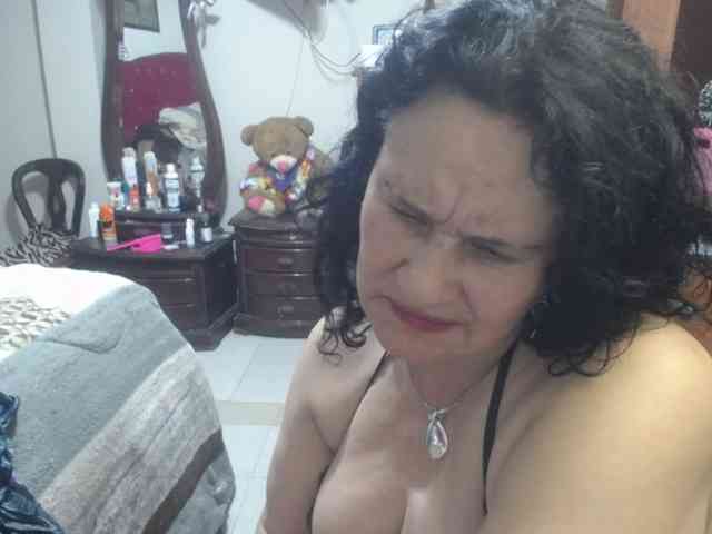 jazmin-mature webcam