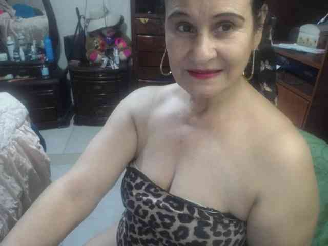 jazmin-mature webcam