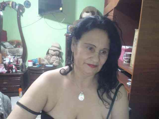 jazmin-mature