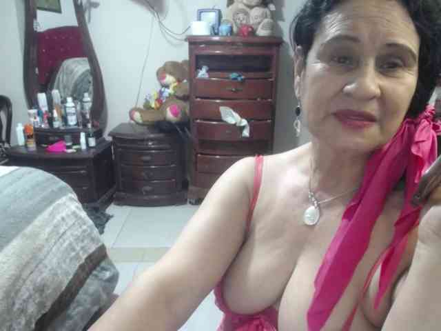 jazmin-mature webcam