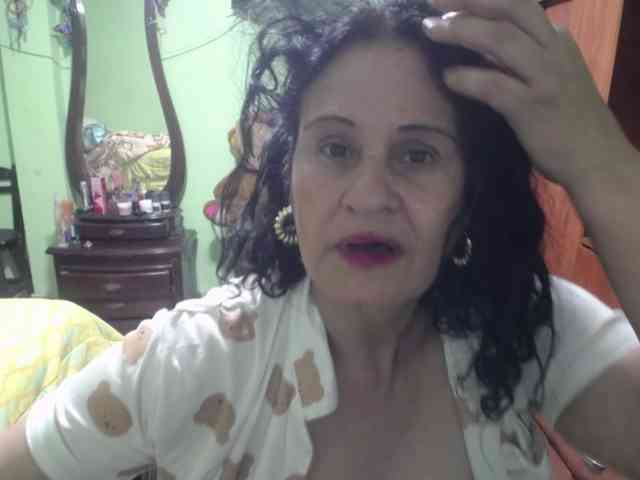 jazmin-mature webcam