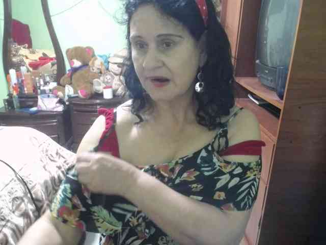 jazmin-mature webcam