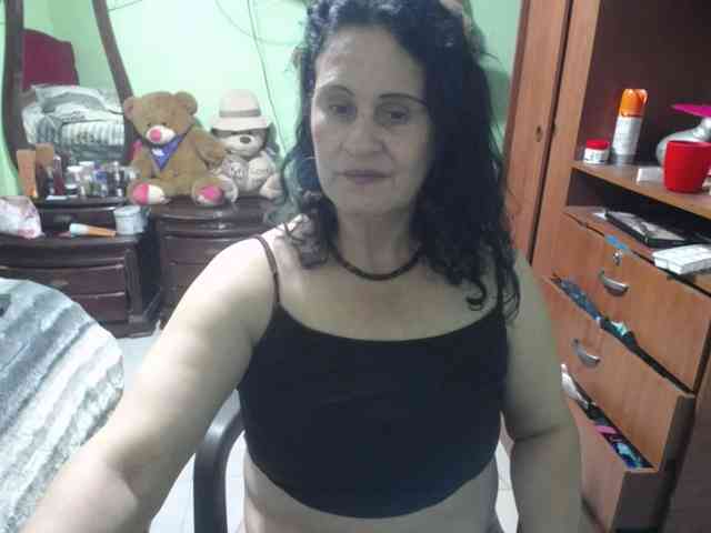 jazmin-mature webcam