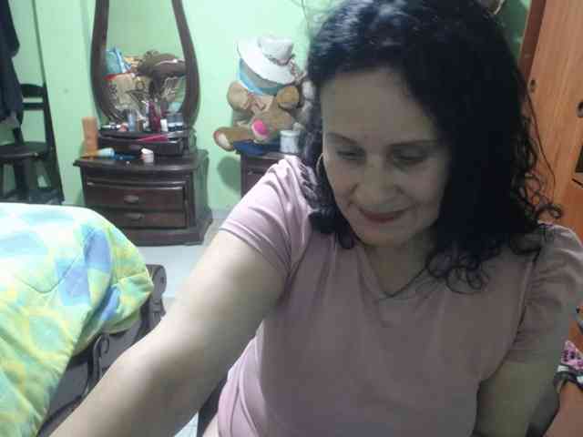 jazmin-mature webcam