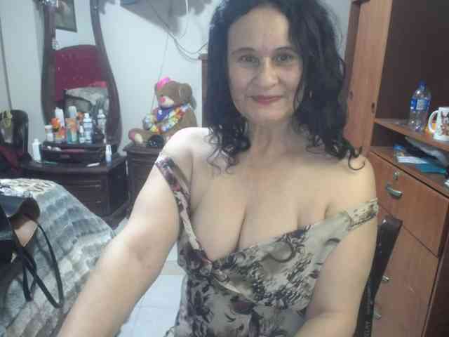 jazmin-mature webcam