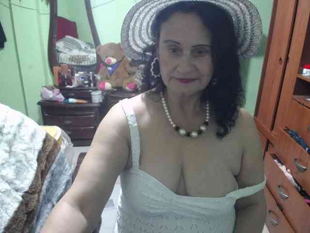 jazmin-mature webcam