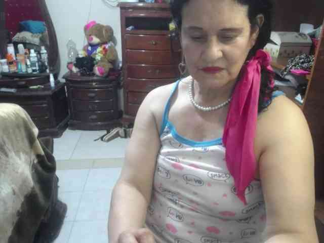 jazmin-mature webcam