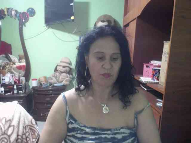 jazmin-mature