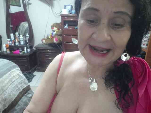 jazmin-mature webcam