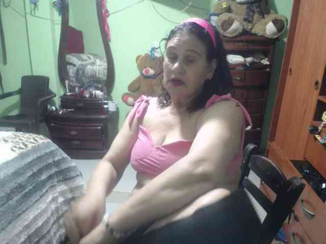 jazmin-mature webcam