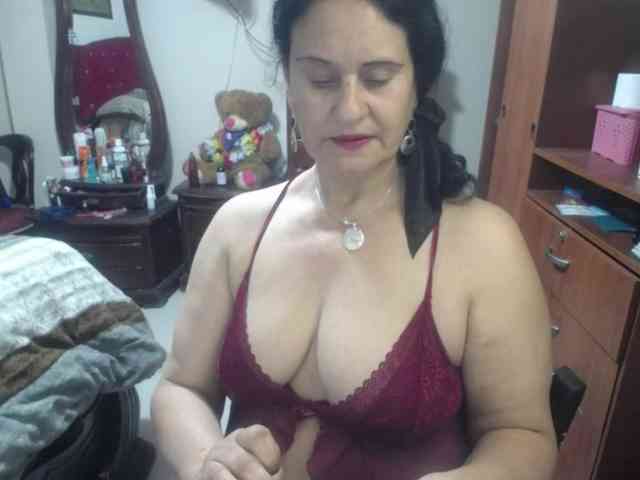 jazmin-mature webcam