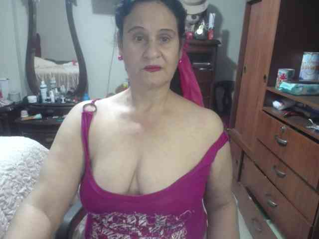 jazmin-mature webcam