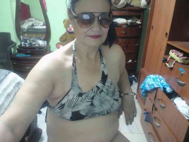jazmin-mature webcam