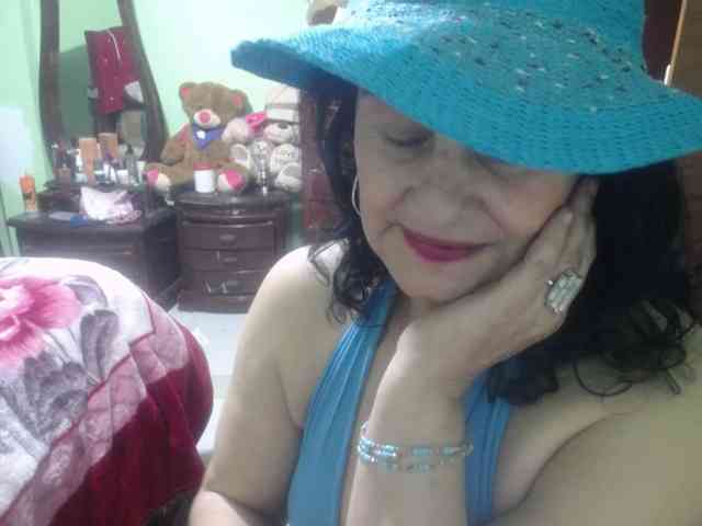 jazmin-mature webcam