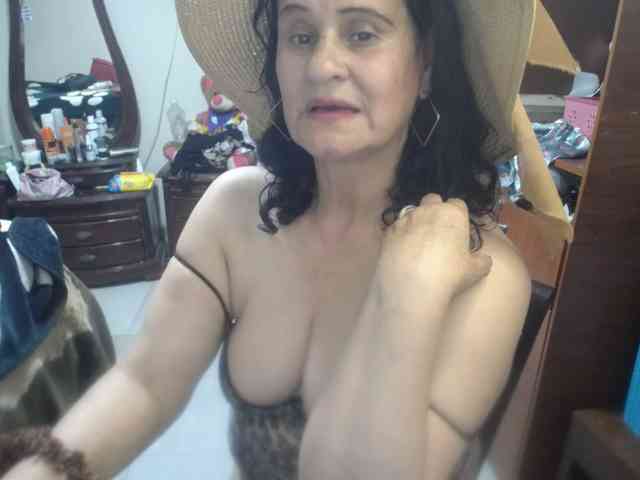 jazmin-mature webcam