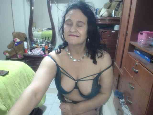 jazmin-mature webcam