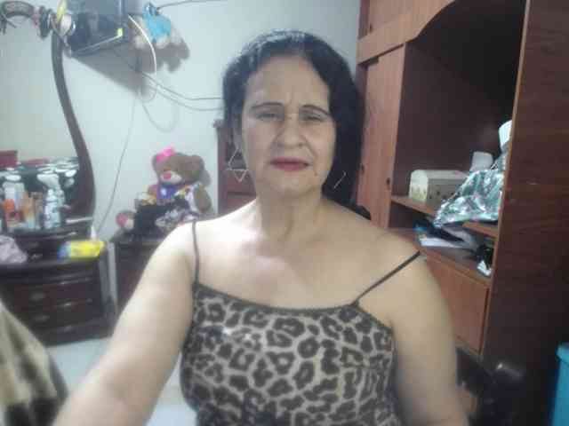 jazmin-mature webcam