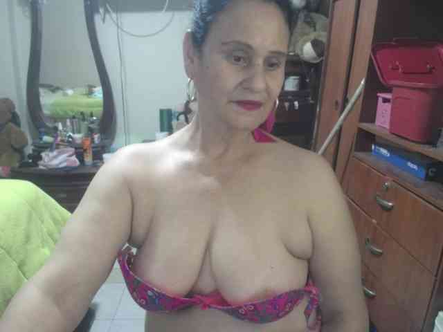 jazmin-mature webcam