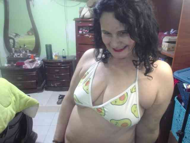 jazmin-mature webcam