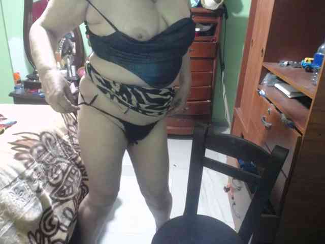 jazmin-mature webcam