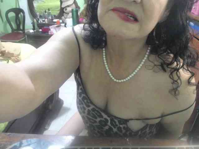 jazmin-mature webcam