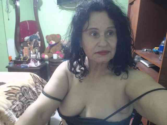 jazmin-mature webcam