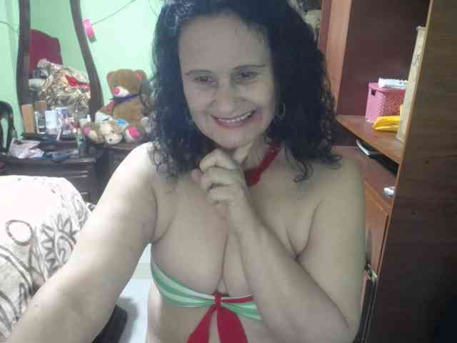 jazmin-mature