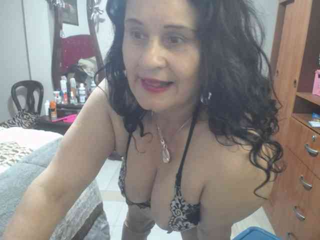 jazmin-mature webcam