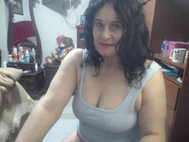 jazmin-mature webcam