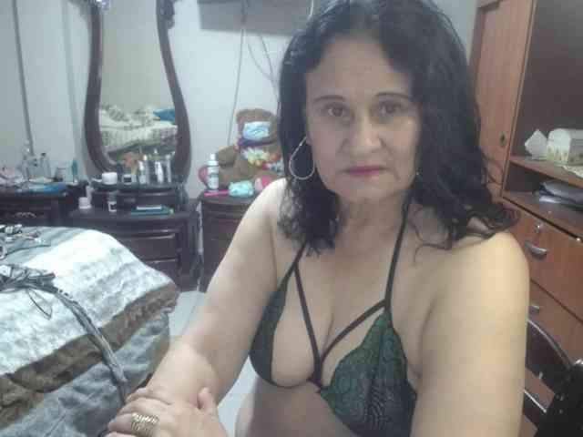 jazmin-mature webcam