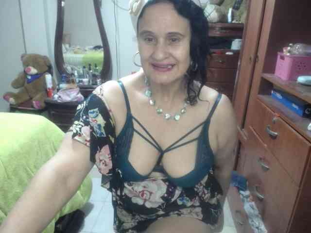 jazmin-mature webcam