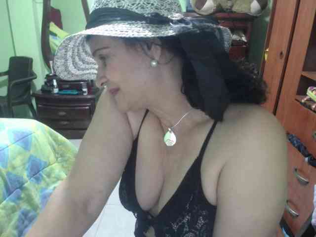 jazmin-mature webcam