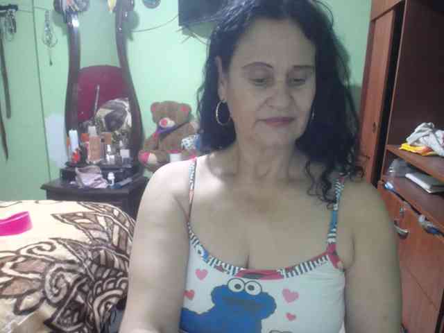 jazmin-mature webcam