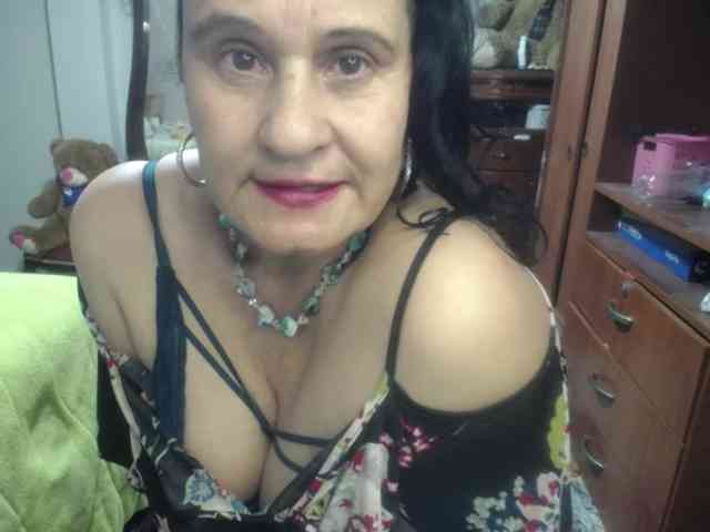 jazmin-mature webcam