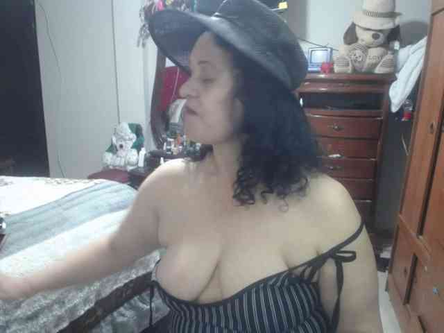 jazmin-mature webcam