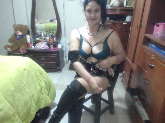 jazmin-mature webcam