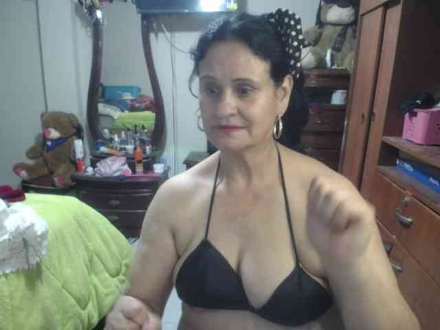 jazmin-mature webcam