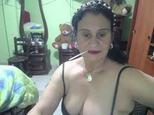 jazmin-mature webcam