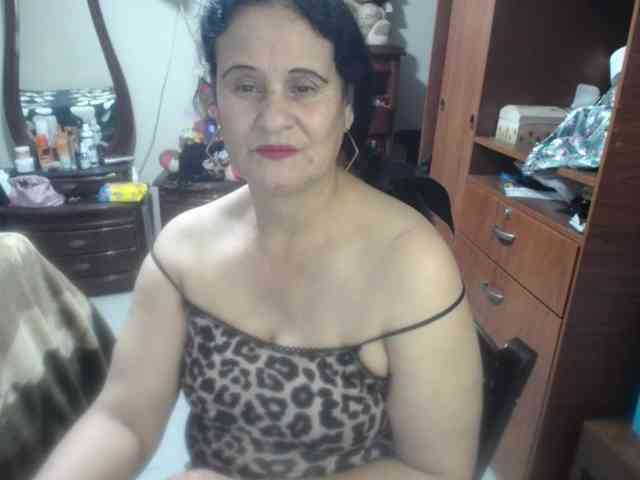 jazmin-mature webcam