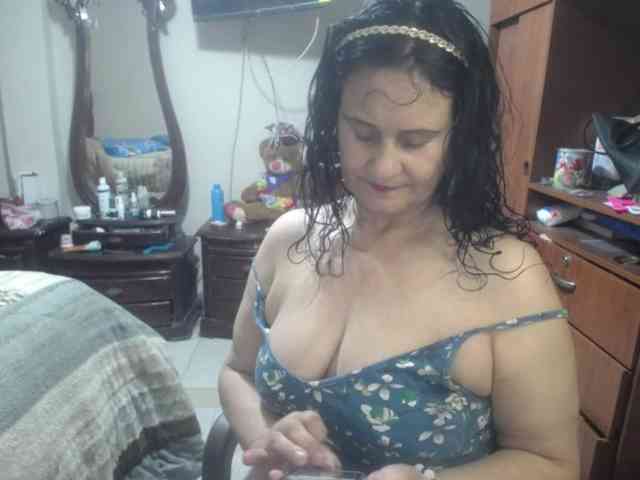 jazmin-mature webcam