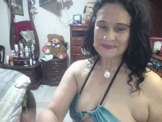 jazmin-mature webcam