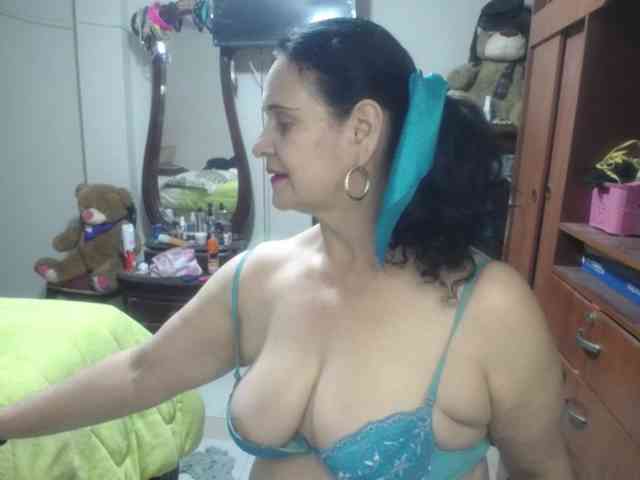 jazmin-mature webcam