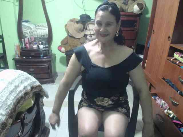 jazmin-mature webcam